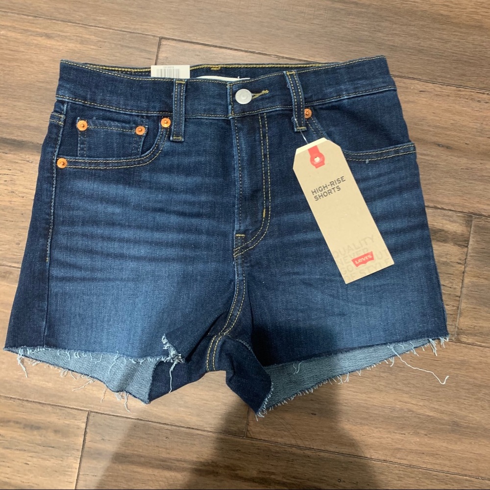 Levi’s High Rise Shorts size 27
